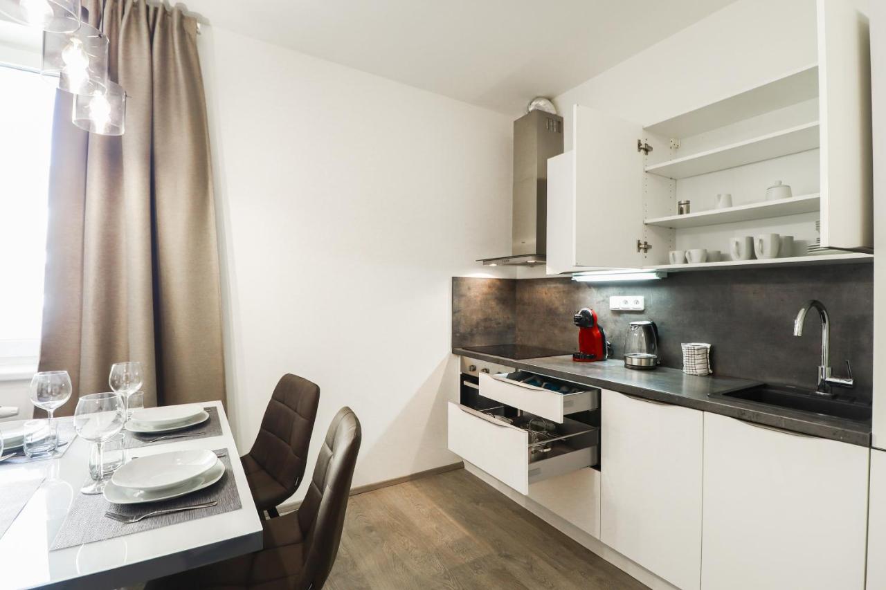 Apartments / 10 Min From Center / O2 Arena Prague Luaran gambar